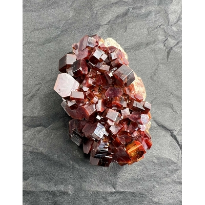 VANADINITE LES PIERRES DE KYRIA (8)
