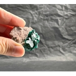 DIOPTASE CRISTALLISEE 25G ENVIRON LES PIERRES DE KYRIA (1)