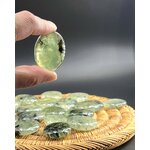 galet prehnite epidote les pierres de kyria (4)