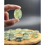 galet prehnite epidote les pierres de kyria (7)