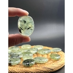 galet prehnite epidote les pierres de kyria (5)