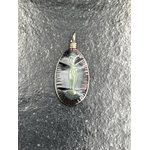 PENDENTIF VIERGE OEIL CELESTE ARC EN CIEL OBSIDIENNE LES PIERRES DE KYRIA (1)