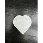 COEUR SELENITE FLEUR DE VIE GRAVEE LES PIERRE DE KYRIA (1)