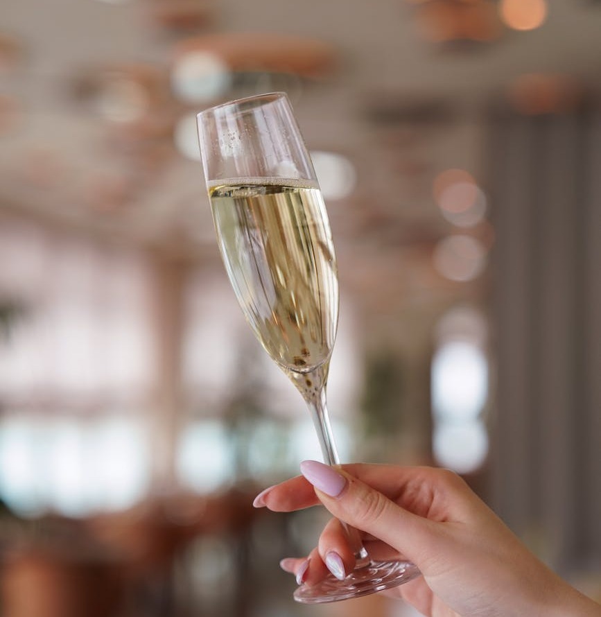 5 Astuces pour Détecter si votre Champagne est trop Vieux