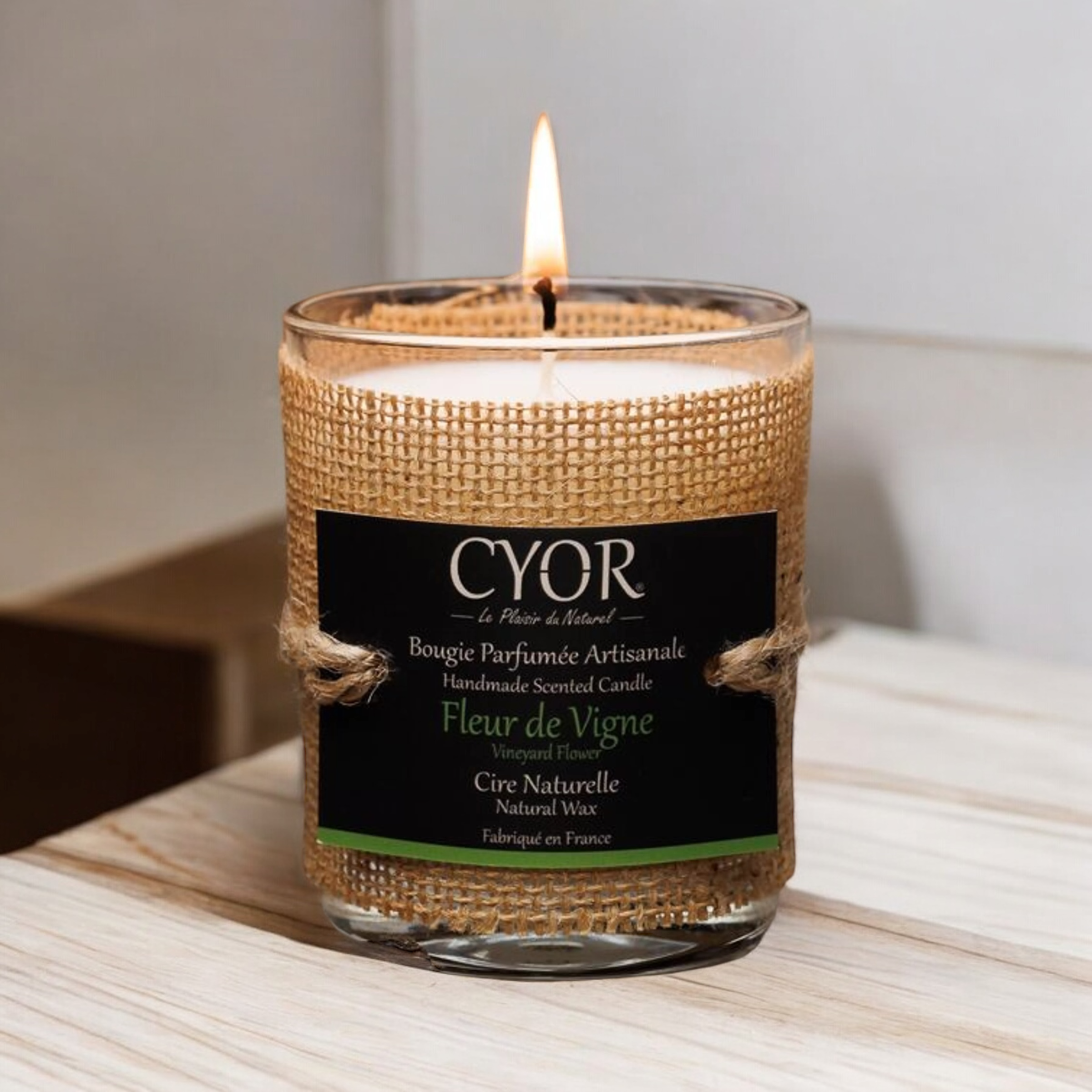 Bougie Fleur De Vigne Parfumée: Élégance et Nature en Intérieur