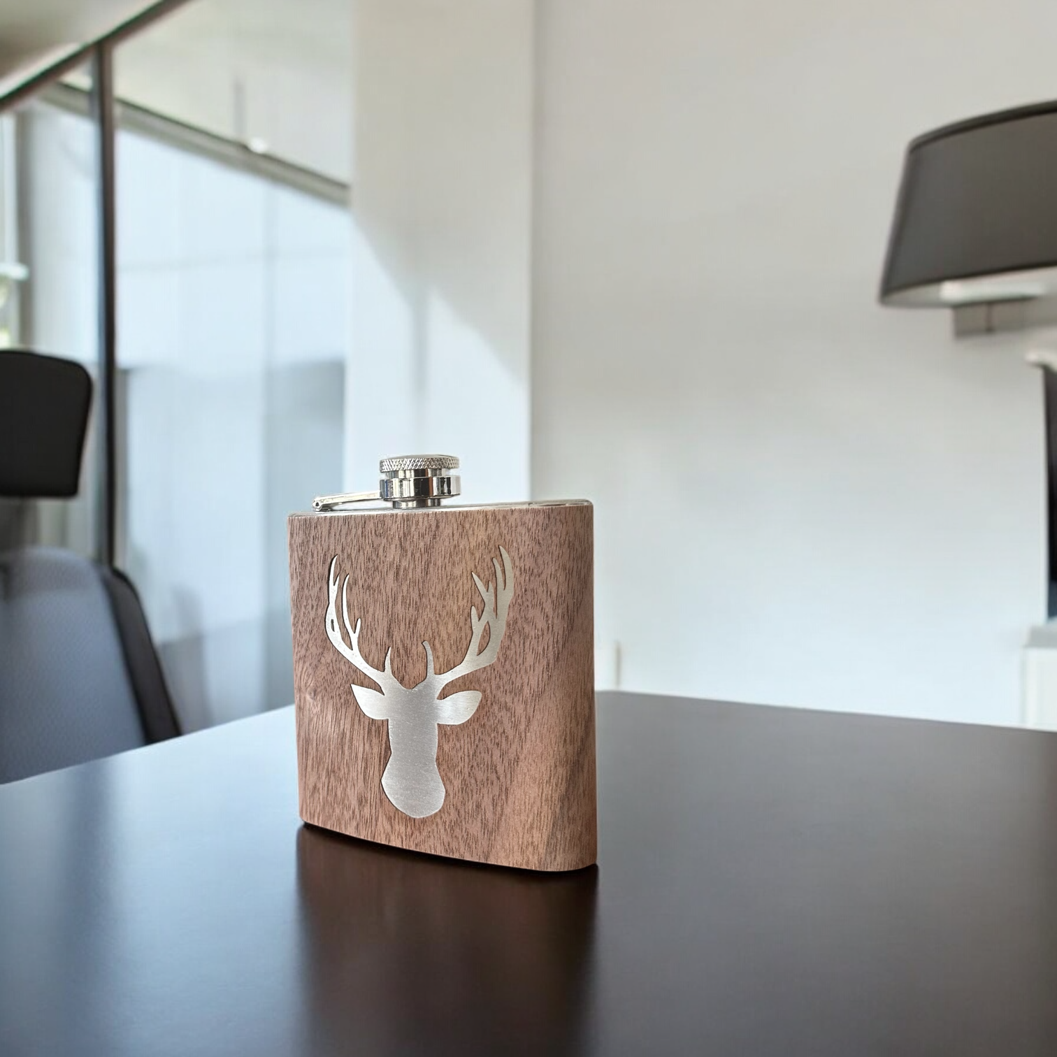Flasque à Alcool Inox et Bois, Motif Cerf