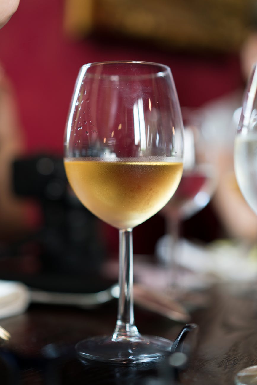 S.O.S. Vin ! Pourquoi certains vins ont-ils des "larmes" ?