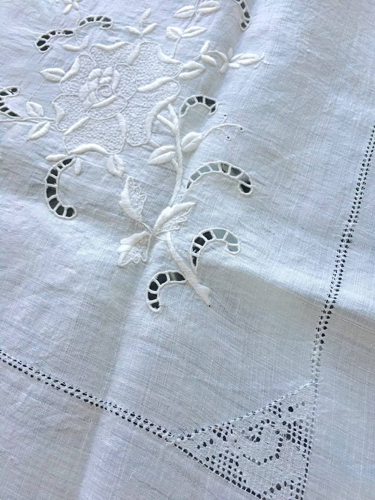 nappe-de-presentation-linge-ancien