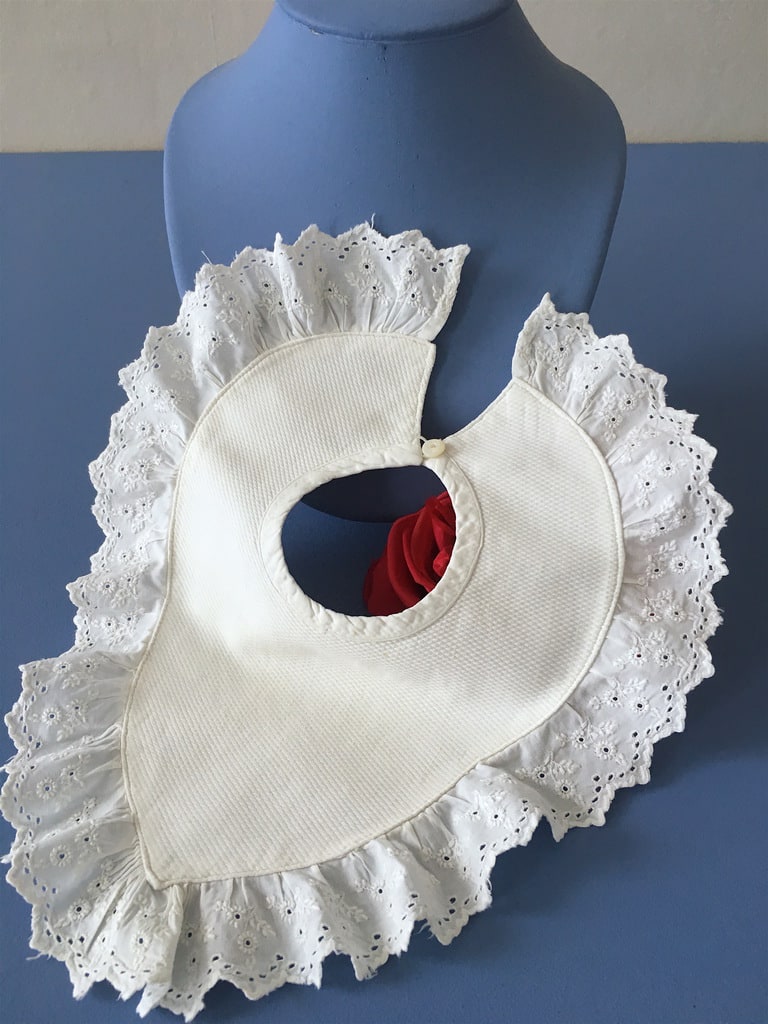 Bavoir ancien - Percale et piqué de coton blanc - Début XXe