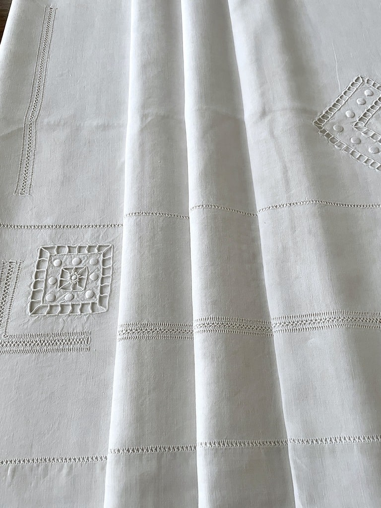 drap-ancien-lin-broderie-blanche-fait-main-pur-fil-de-lin-trousseau