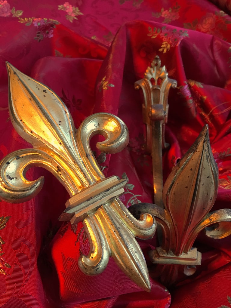 embrasses-anciennes-bronze-dore-19e-1900-decoration-fleur-de-lys