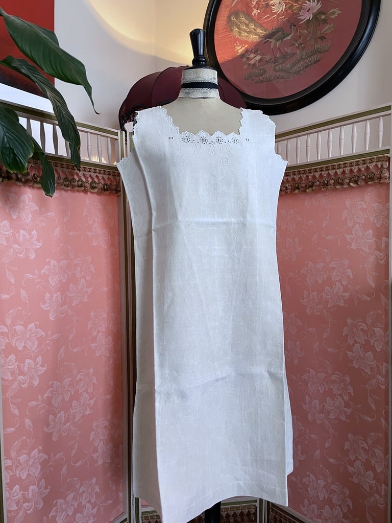 ancienne-chemise-de-jour-en-lin-brodee-main-1900-19e-linge-ancien