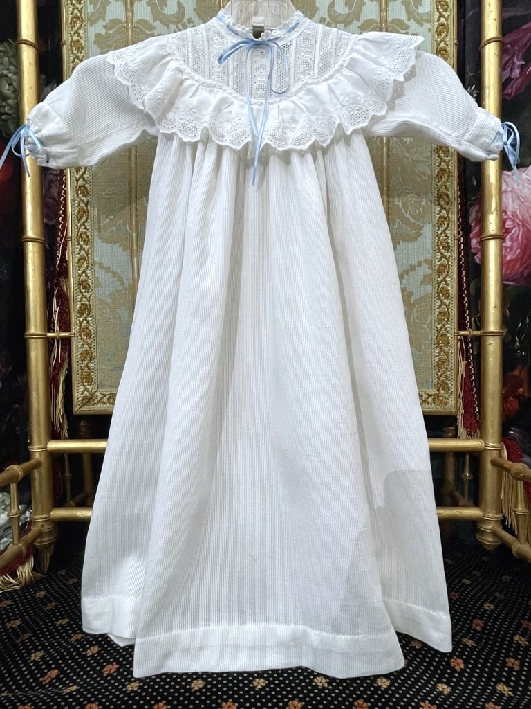 Robe de baptême ancienne - Piqué de coton et broderie anglaise - Début XXème