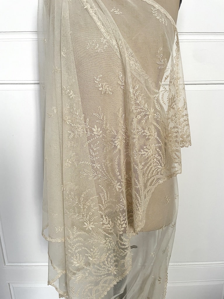 etole-voile-de-mariee-ancien-xixeme-dentelle-sur-tulle-rebrode-antiquite-brocante-mode-ancienne