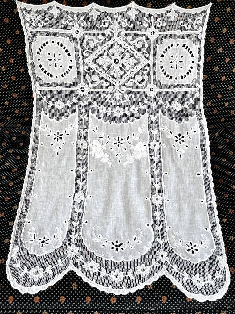 linge-ancien-rideaux-cornely-tulle-broderie-voile-coton-decoration-antiquite-brocante-shabby-chic