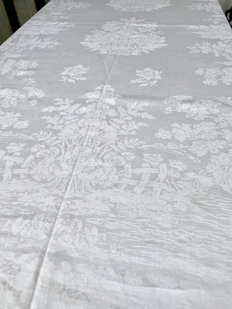 linge-ancien-service-en-lin-damasse-theme-chasse-a-courre-gibier-palombes-cerfs-lapins-chiens-venerie-19eme