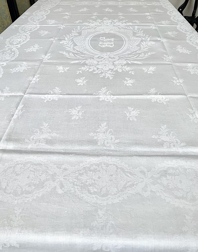 linge-de-table-ancien-nappe-12-serviettes-lin-damasse-initiales-jb-decor-romantique-louis-xvi-antiquite