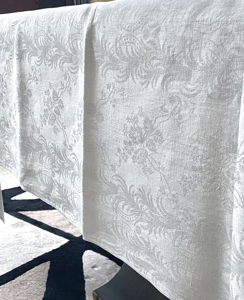 nappe-ancienne-serviettes-damas-de-lin-decor-fleurs-monogramme-brode-main-lc-linge-ancien-anitiquite