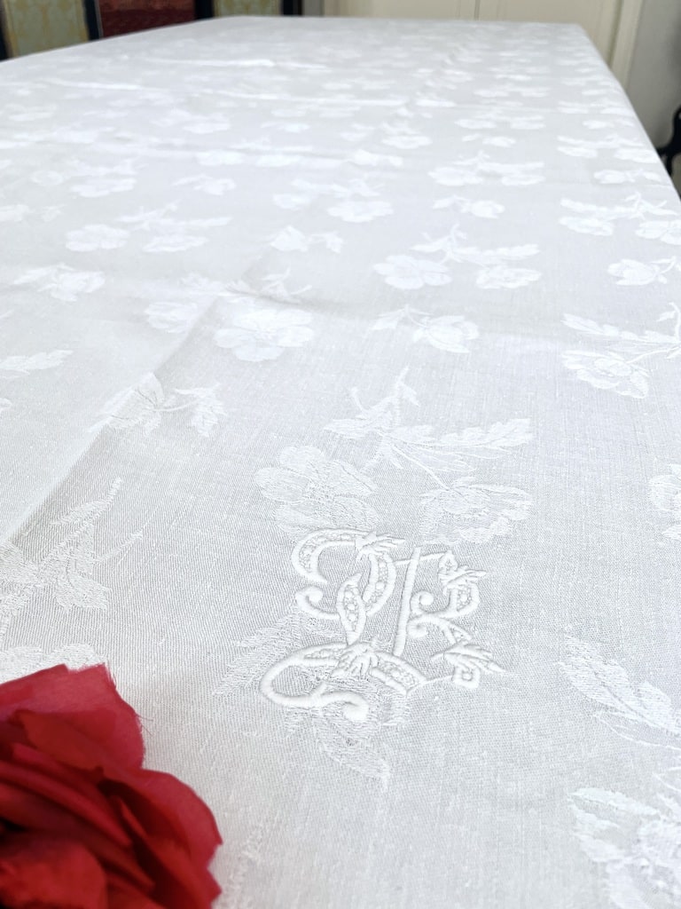 nappe-ancienne-damassé-de-lin-fleurs-monogramme-broderie-blanche-fait-main-linge-ancien-xixieme-trousseau-antiquite