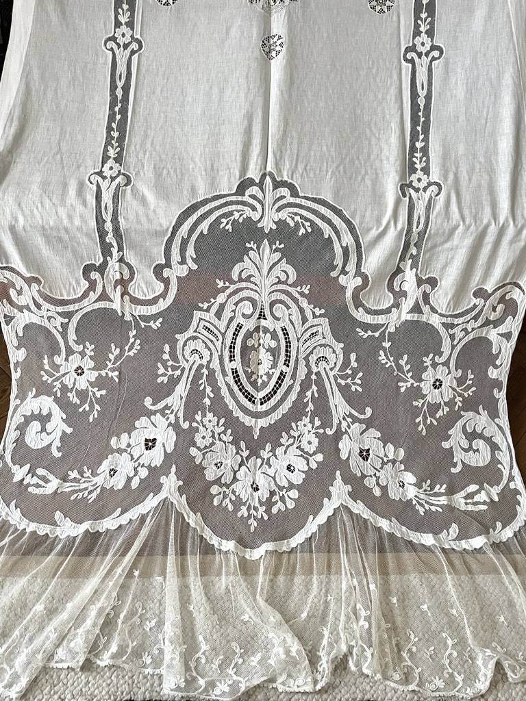 store-ancien-rideau-voile-coton-broderie-cornely-tulle-brode-decoration-de-fenetre-antiquite-brocante-shabby-chic