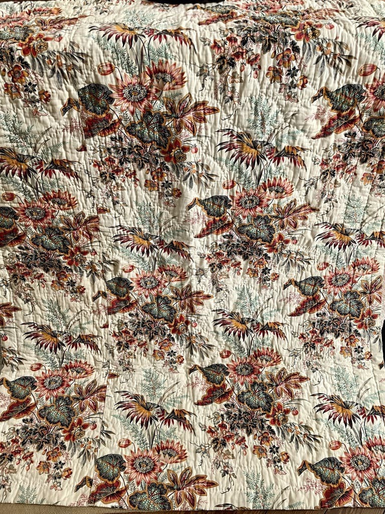 ancienne-couverture-piquee-coton-imprime-fleurs-cotonnade-boutis-antiquite-brocante