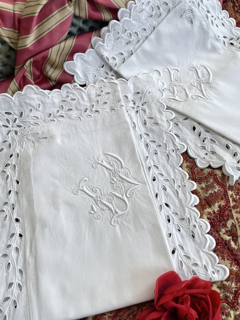 paire-taie-oreiller-lin-feston-richelieu-renaissance-colber-monogramme-lp-antiquite-brocante-linge-ancien