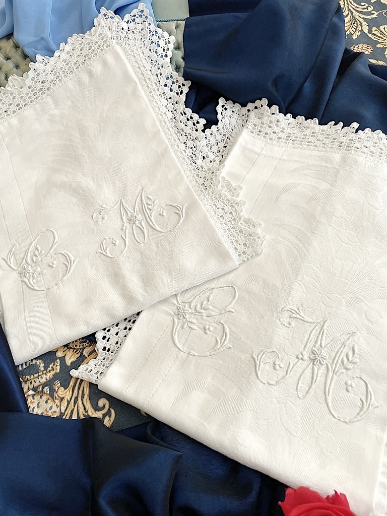 paire-taie-oreiller-coton-damasse-linge-de-lit-ancien-brode-main-xixe-initiales-cm-broderie-blanche-antiquite