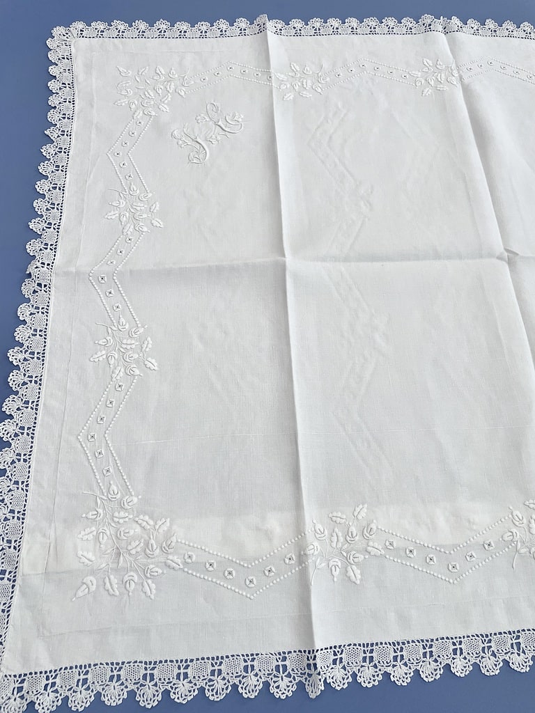 linge-de-lit-ancien-taie-oreiller-en-pur-fil-de-lin-chiffree-jc-broderie-blanche-linge-de-lit-ancien-antiquite-brocante
