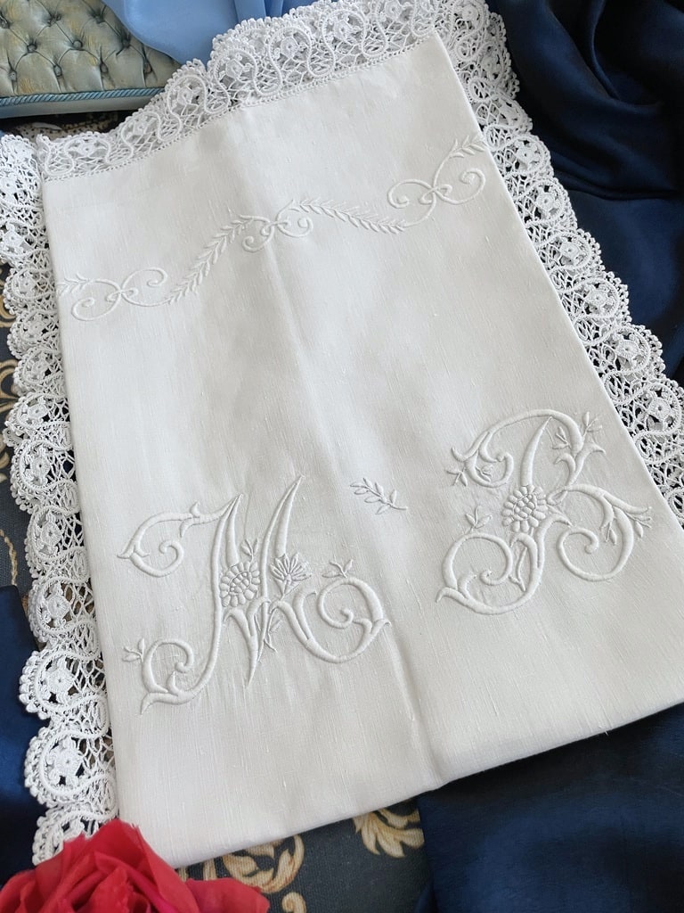 taie-oreiller-pur-fil-de-lin-brodee-main-linge-ancien-lit-chambre-dentelle-monogramme-mb-antiquite-brocante