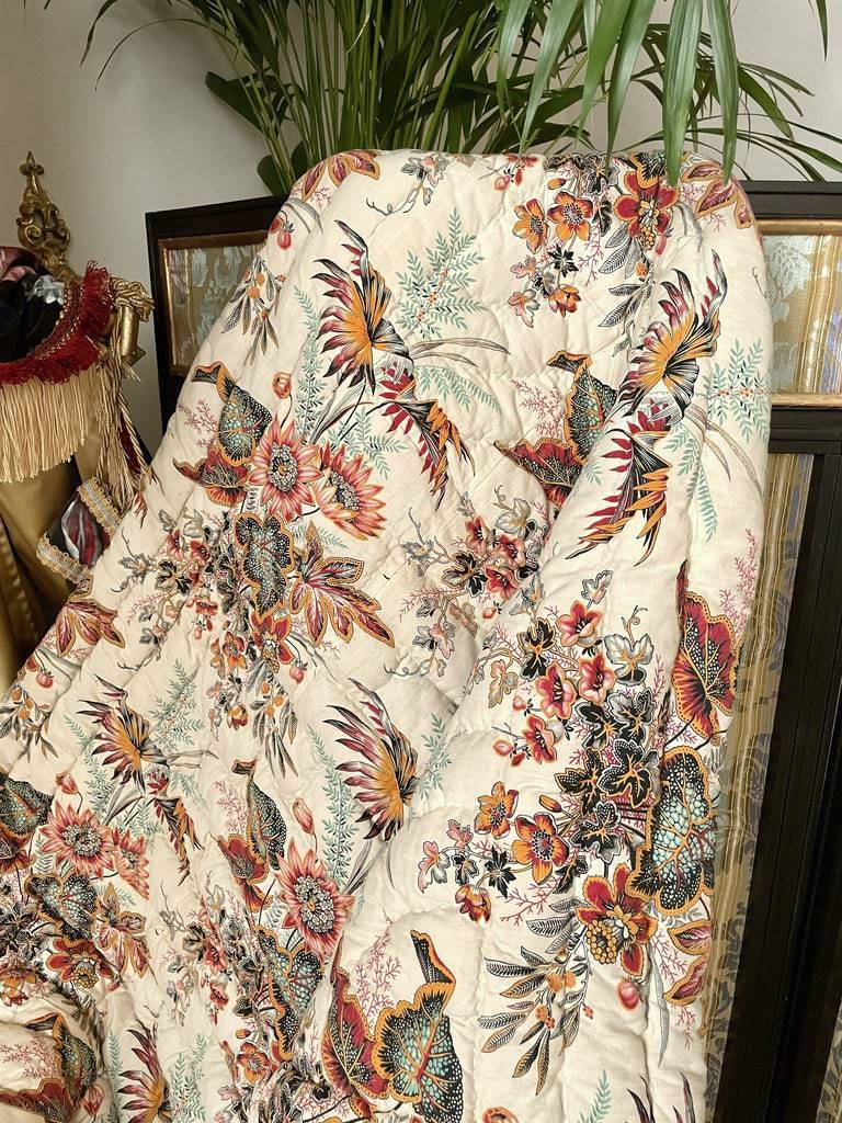 couverture-pique-marseillais-boutis-indiennes-motif-imprime-coton-linge-ancien-edredon-pieds-antiquite-brocante