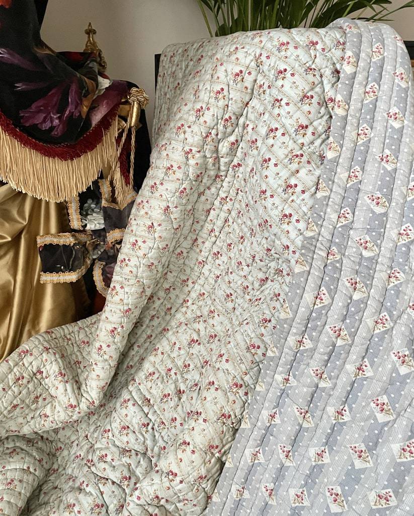 couverture-ancienne-pique-marseillais-vente-en-ligne-brocante-antiquite-coton-imprime-fleur-semis-lit-linge-ancien