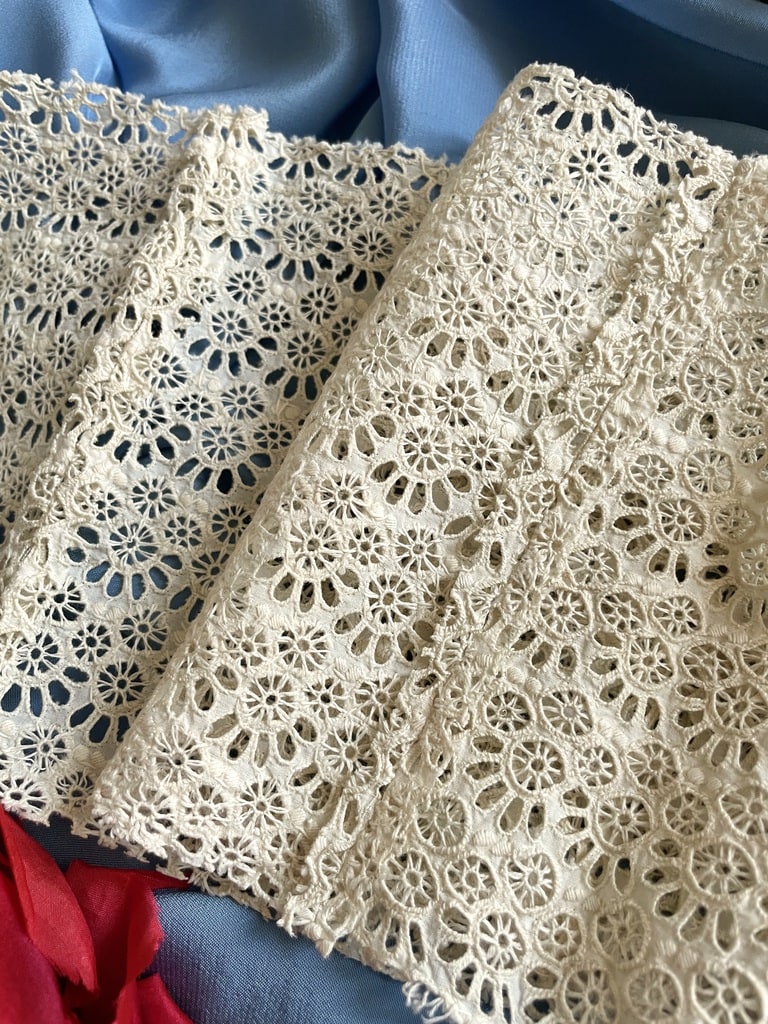broderie-anglaise-mercerie-couture-costume-linge-ancien-antiquite-brocante-vente-en-ligne