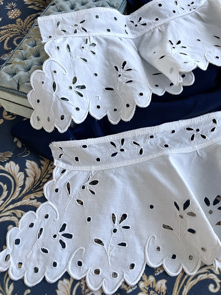 mercerie-ancienne-dentelles-rubans-culotte-fendue-broderien-anglaise-antiquite-brocante