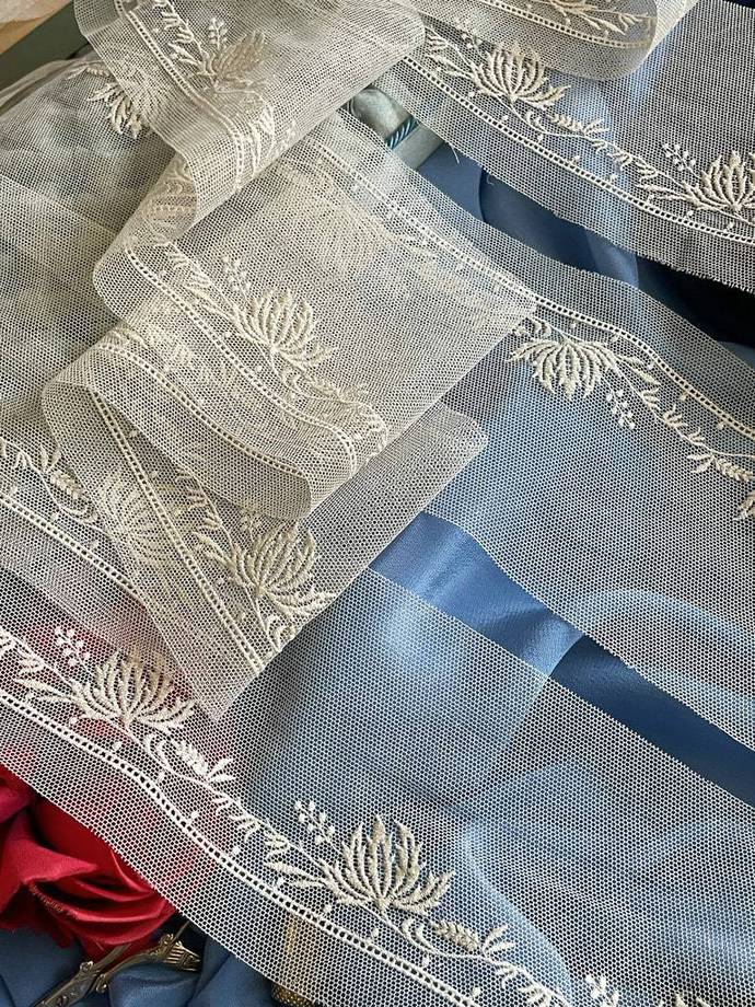 volant-tulle-brode-dentelle-ancienne-vente-en-ligne-mercerie-couture-costume-mode-antiquite
