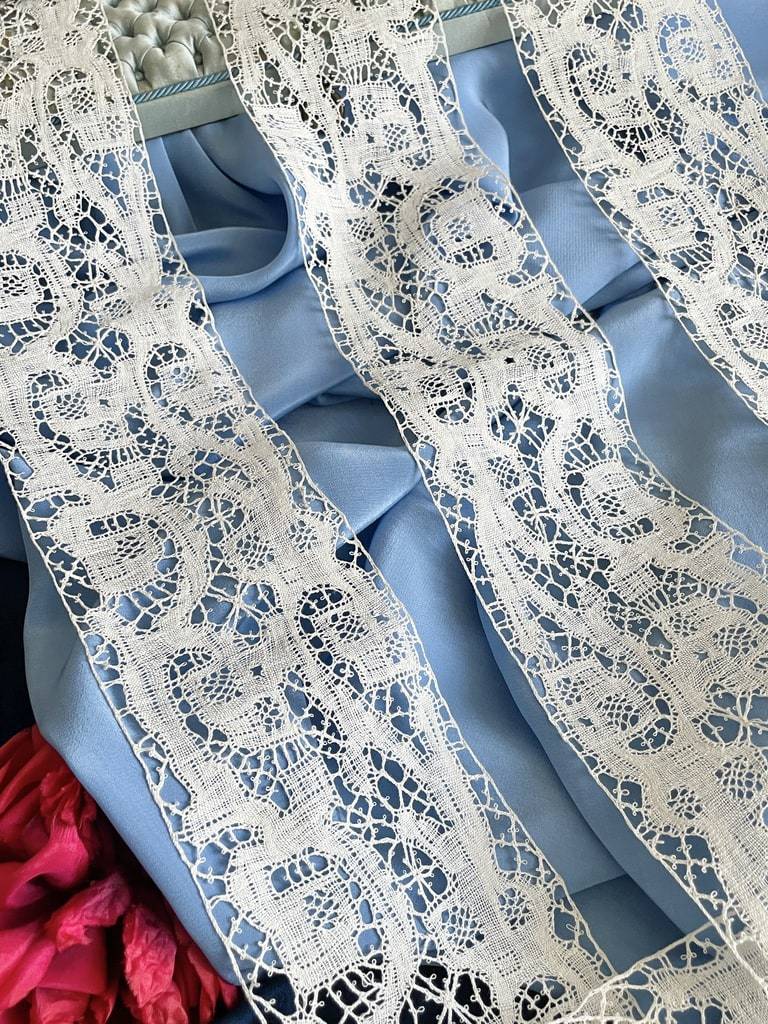 dentelle-ancienne-flandres-fuseaux-collection-antiquite-brocante-couture-mode-creation-ouvrage-mercerie-antiquite-brocante-vente-en-ligne