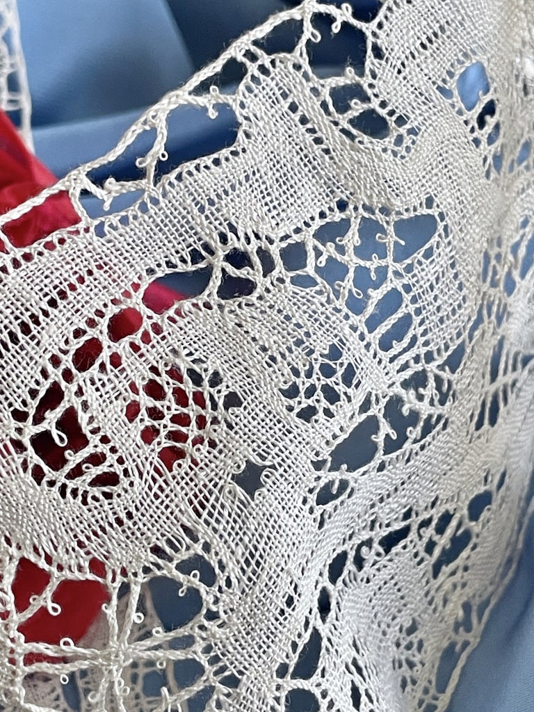 mercerie-mode-ancienne-dentelle-de-flandres-aux-fuseaux-antiquite-brocante