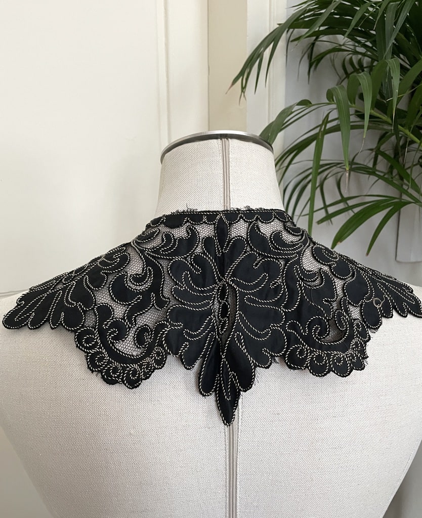 col-ancien-mode-femme-napoleon-empire-mercerie-soie-tulle-soutache-noir-dentelle-antiquite