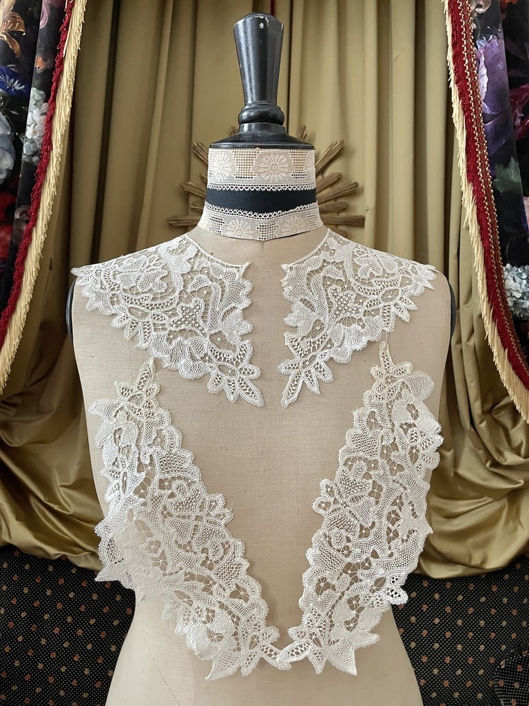 col-manchette-dentelle-ancienne-point-milan-renaissance-mode-femme-19eme-1900-antiquite-brocante-linge-ancien-mercerie
