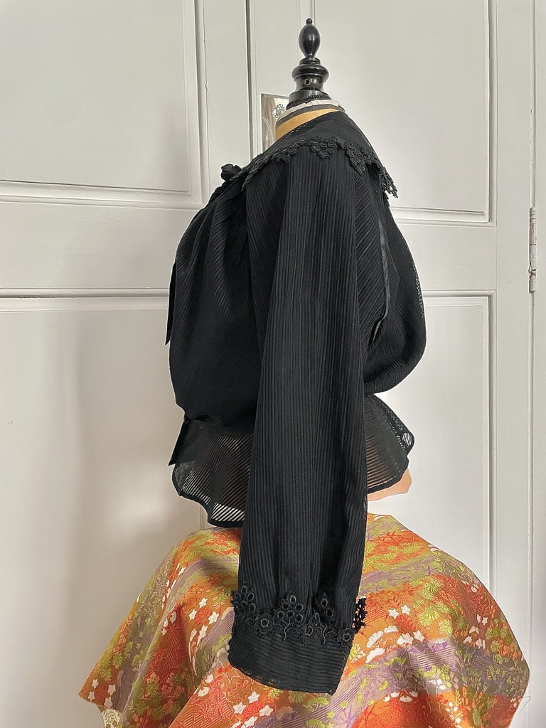 bustier-corsage-caraco-mode-femme-costume-ancien-soie-mousseline-voile-crepe-antiquite-brocante