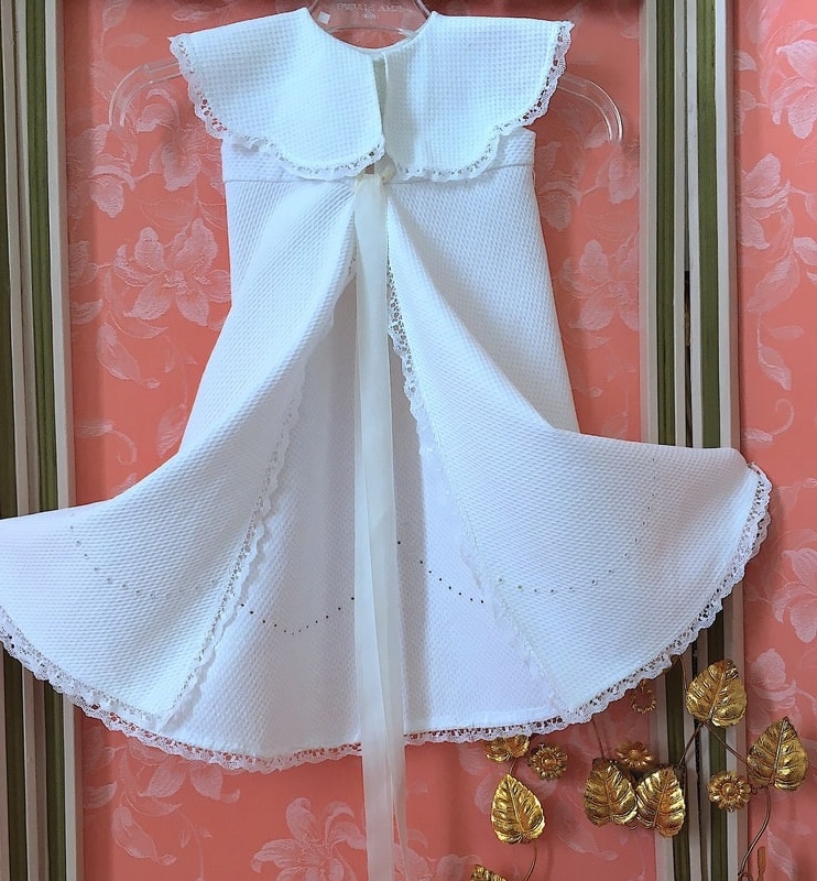 manteau de bapteme pique de cotont dentelle crochet linge ancien bebe ceremonie