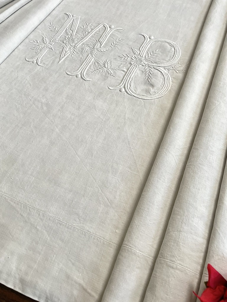 linge-ancien-drap-en-lin-initiales-mb-brode-main-trousseau-epoque-19eme-antiquite