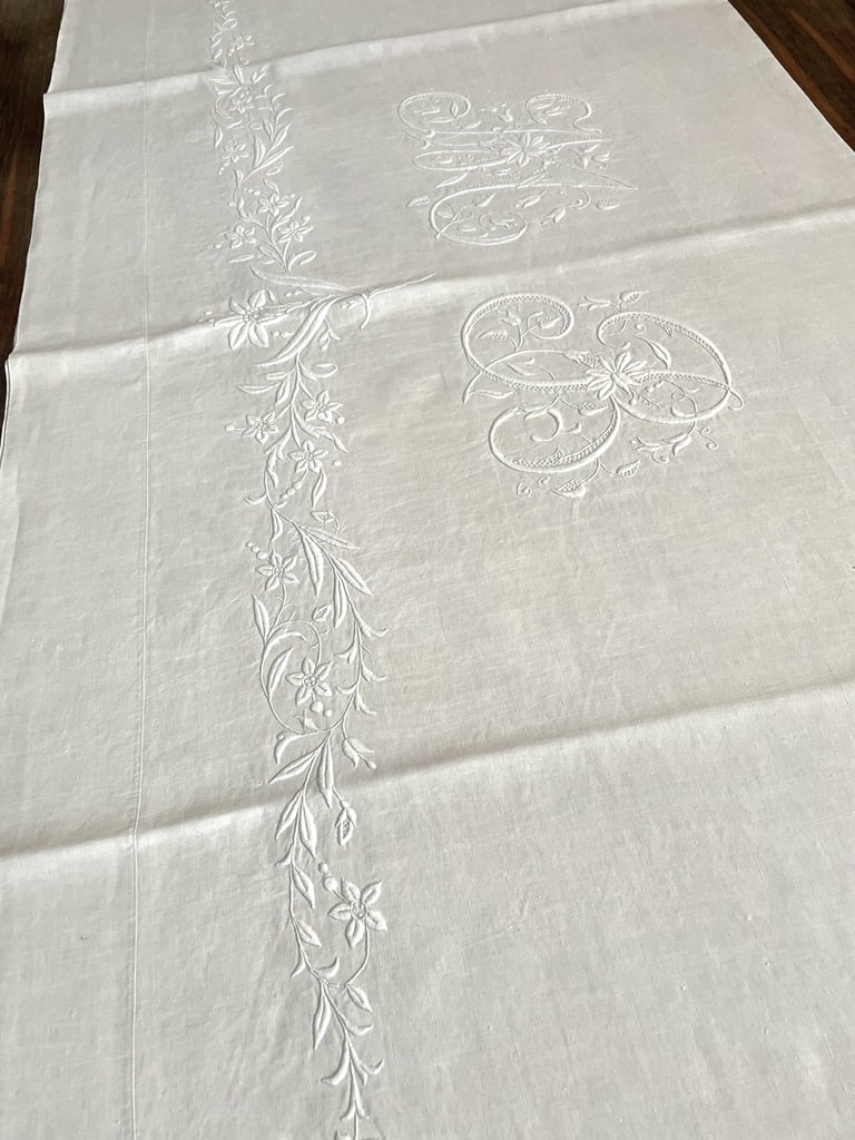linge-ancien-drap-lin-brode-main-initiales-mb-shabby-chic-antiquite-brocante-monogramme