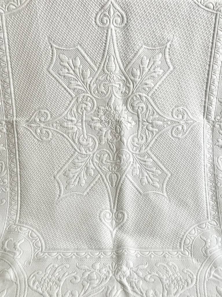 grande-couverture-pique-de-coton-marseillais-linge-ancien-dessus-de-lit-vintage-brocante