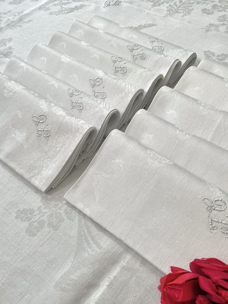 linge-de-table-ancien-lin-damasse-nappe-serviette-douze-couverts-chasse-a-courre-venerie-brocante-antiquite