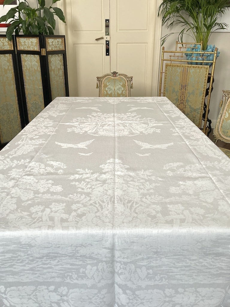 nappe-serviettes-anciennes-chasse-a-courre-cerfs-trophees-chiens-forets-venerie-antiquite-brocante