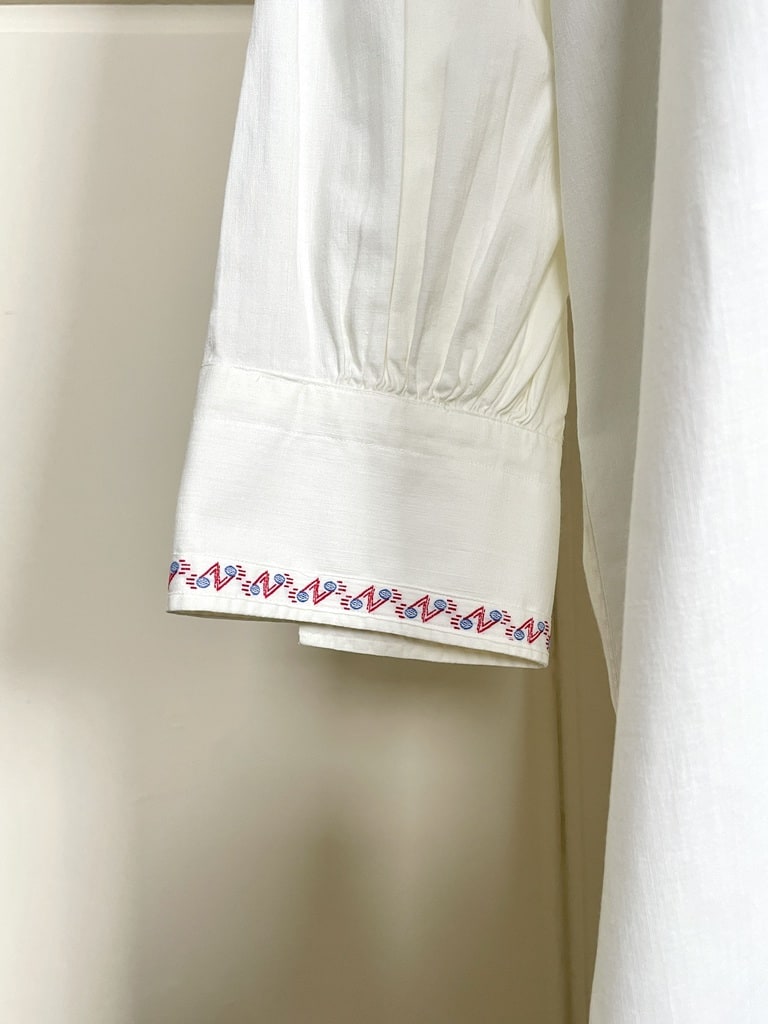 LINGE ANCIEN – Belle Chemise De Nuit De Femme Avec Broderie Blanche Sur Toile De Coton 4