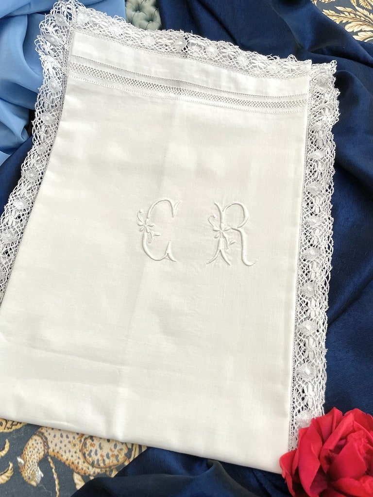 linge-ancien-lit-taie-d-oreiller-coton-percale-dentelle-monogramme-gr-broderie-blanche