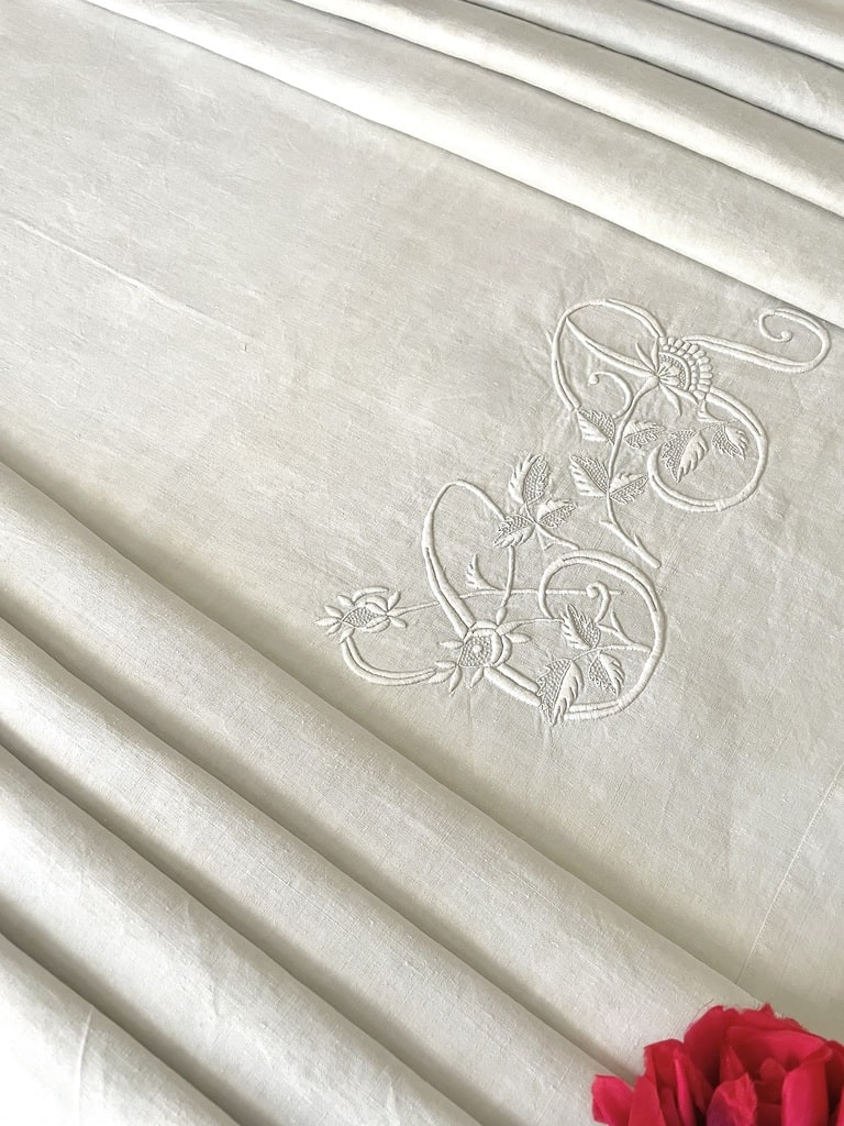 Drap XIXème - Grand Monogramme Brode Main Sous Couronne Com