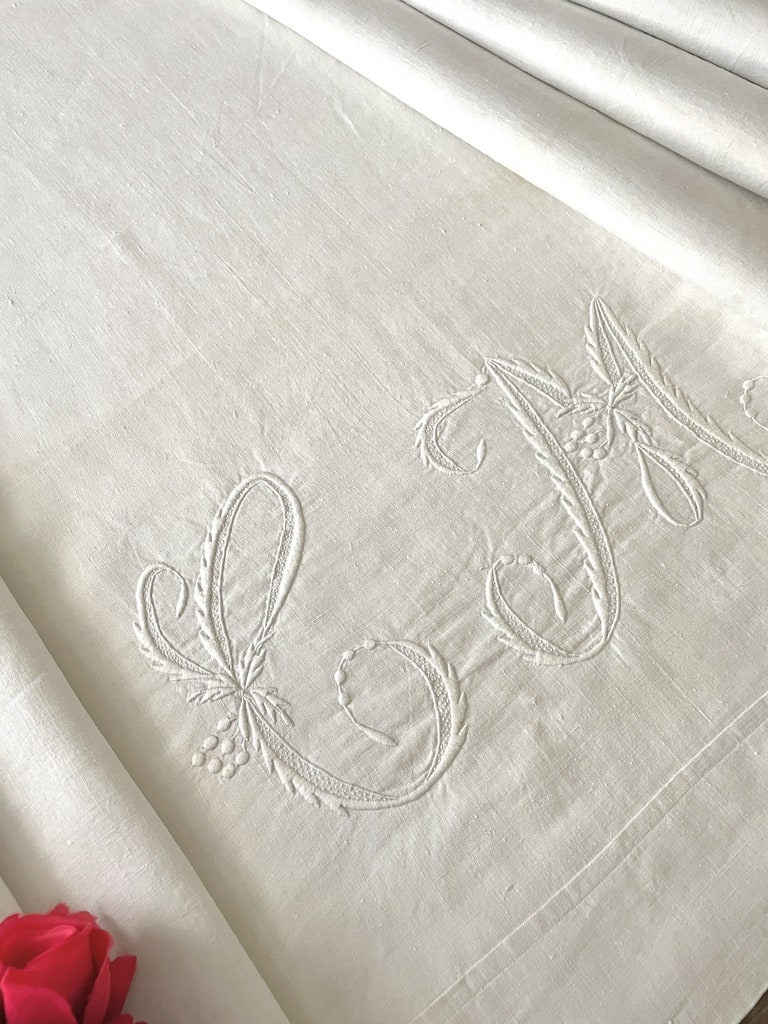 drap-ancien-en-fil-de-lin-fin-chiffre-cm-broderie-fait-main-linge-de-lit-antiquite-brocante-vintage-19eme