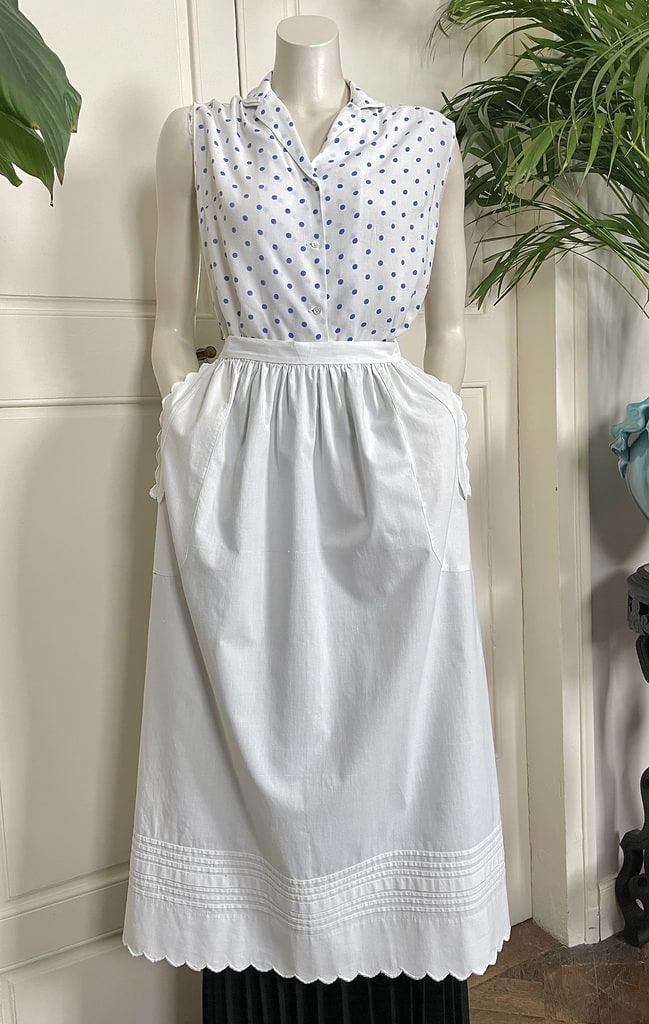 linge-ancien-tablier-de-service-a-table-cuisine-office-domestique-servante-bavette-broderie-main-feston-coton-percale-plisse